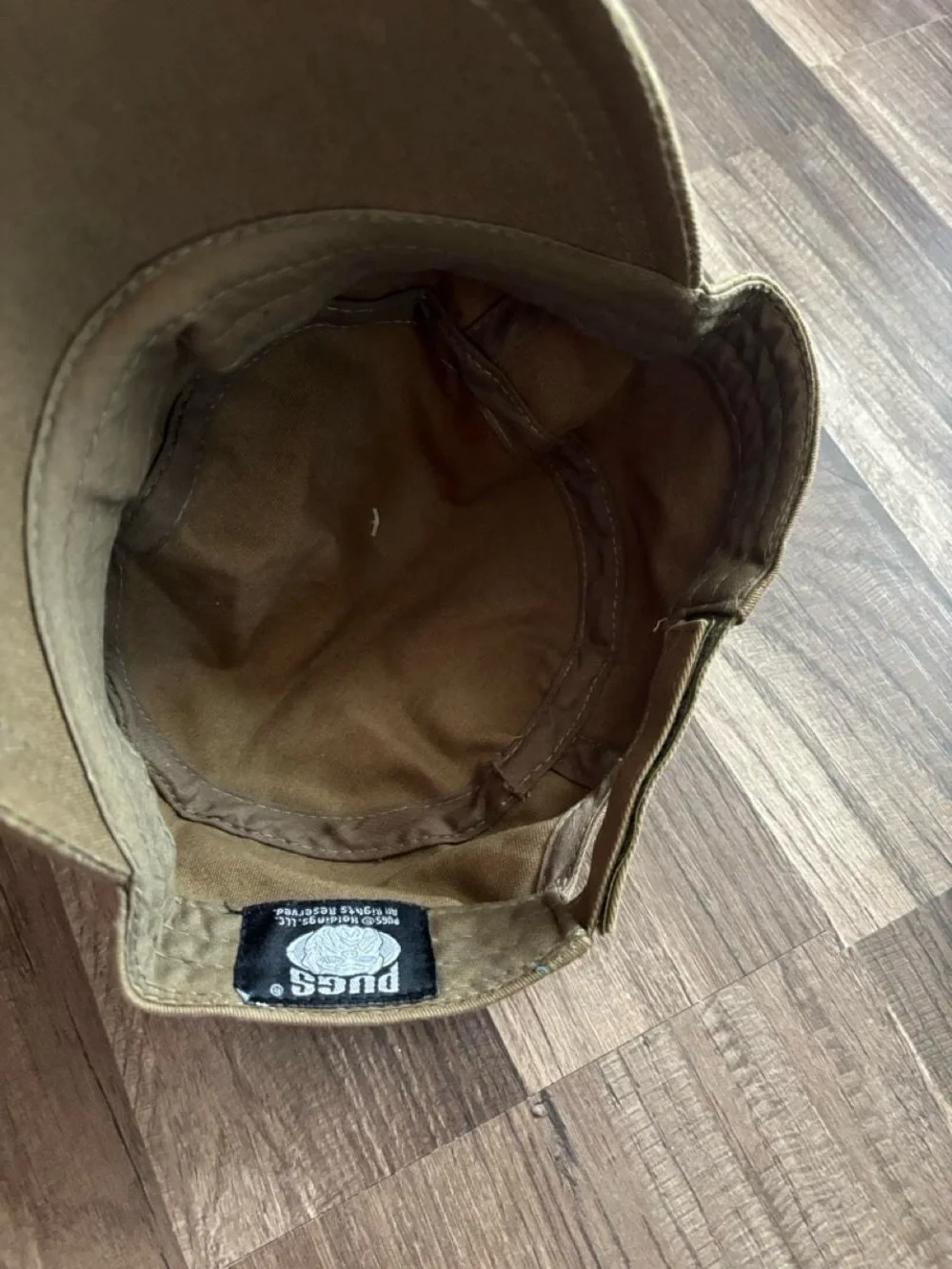 NWT  Puggs Shelby Rhinestones women's hat cap